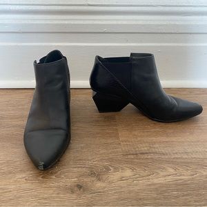 United Nude Black Boots (Size 9)